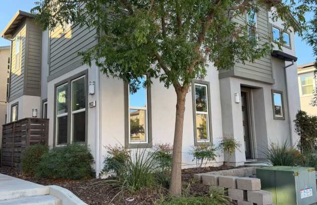 Beautiful 3-Bedroom, 2.5-Bath Home in Elk Grove Community – Tesla Charging & Resort-Style Amenities! Gallery 1