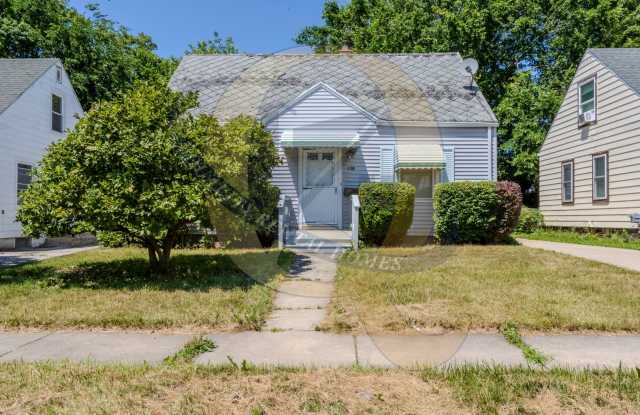 Charming 3-bedroom Cape Cod with a versatile loft and plenty of space to enjoy! photos photos