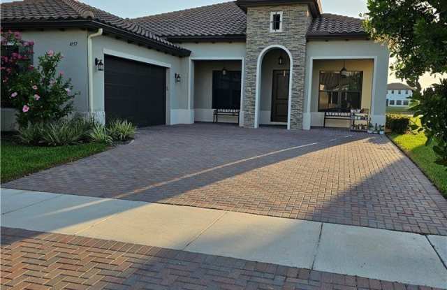 4957 Corrado Avenue photos photos