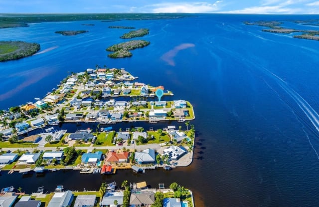 2790 Cheryl Street - 2790 Cheryl Street, Matlacha, FL 33993