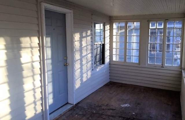 2 Bedroom House In Laurel Gallery 4