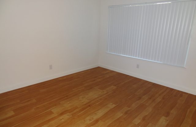 539 W Sierra Avenue Gallery 3