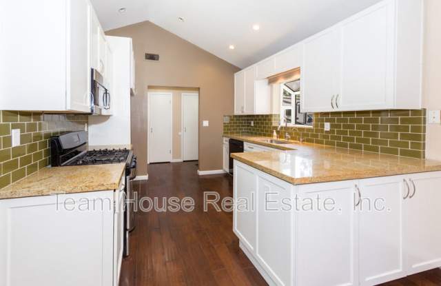 22327 Espuella Drive Gallery 3