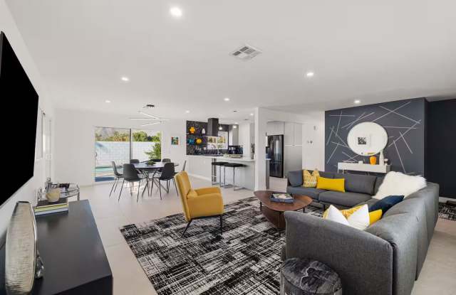 Casa del Sol- Modern Paradise w/ Pool and Casita (Monthly Only - No Long Term) Gallery 3