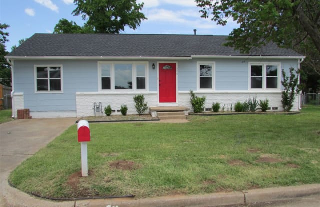 711 E Karma Ave - 711 East Karma Avenue, Jenks, OK 74037