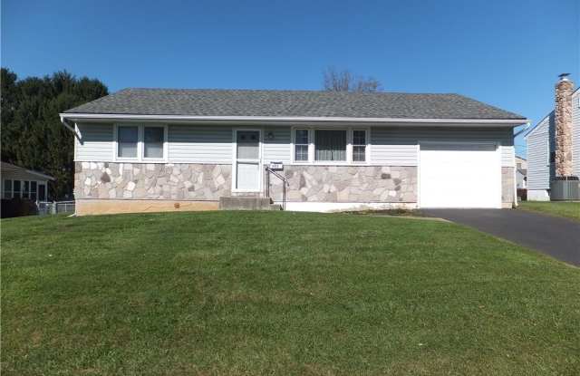 3315 Melrose Lane Gallery 1