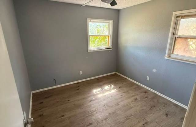 Handyman Special $0 First Month's Rent / “You fix, you SAVE BIG!!” Contact Diane for details: 806 704-3055 ext 2 Gallery 3