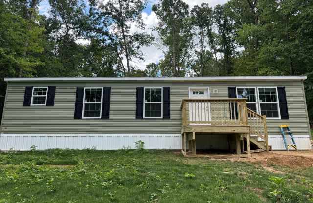 Coming Soon - Secluded 3 Bedroom 2 Bath Home in Spring Grove Schools! Gallery 1