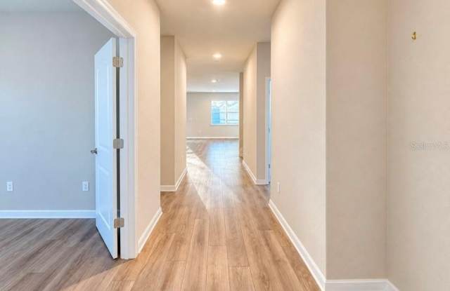 6566 KENAVA LOOP Gallery 2