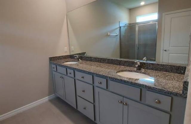 Beautiful new rental in Waterleaf neighborhood photos photos