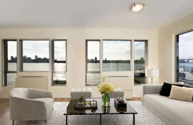 110 Horatio St. photos photos