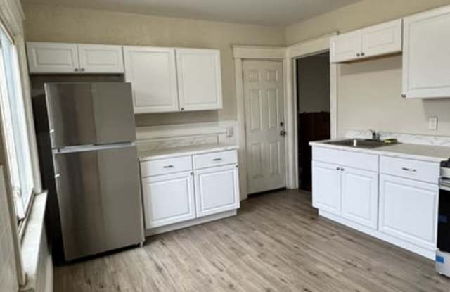 1109 Wolf Street - 1 photos photos