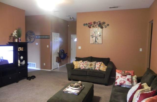 2512 Merle Dr Gallery 4