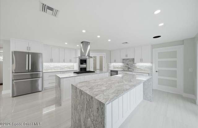 415 Island Drive Gallery 4