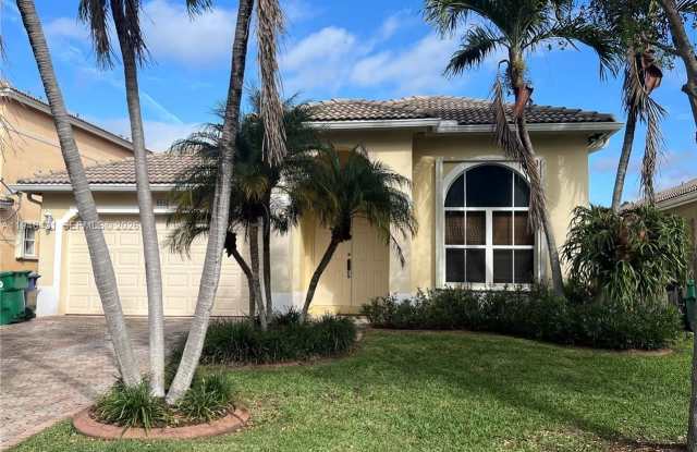 9047 SW 161st Ter photos photos