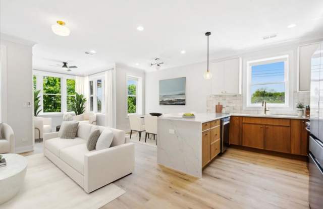 1351 W Balmoral Avenue, photos photos 1351 W Balmoral Avenue, photos photos