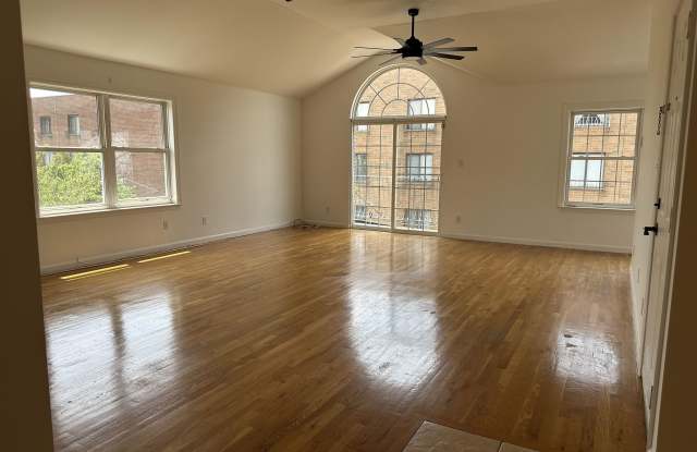 2024 GRAND AVE photos photos