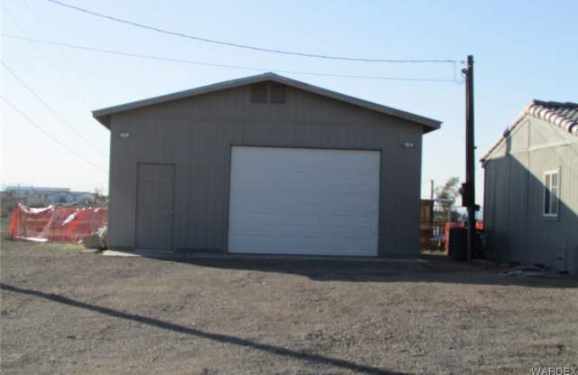 2401 E Hound Drive Gallery 3