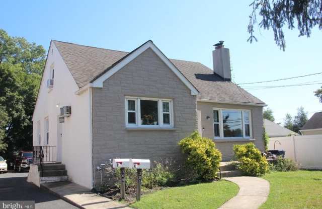 308 S WARWICK Road unit: A photos photos