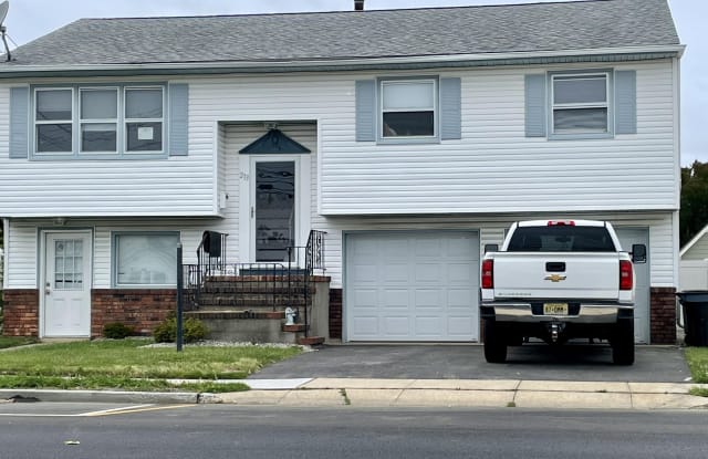 213 Arnold Avenue - 213 Arnold Avenue, Point Pleasant Beach, NJ 08742