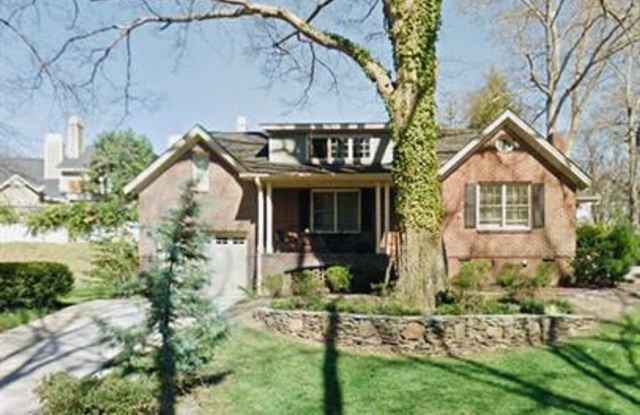 2 Bedroom/2 Bath Duplex Available Across From Swamp Rabbit Trail and Cleveland Park! - 206 Ridgeland Drive, Greenville, SC 29601