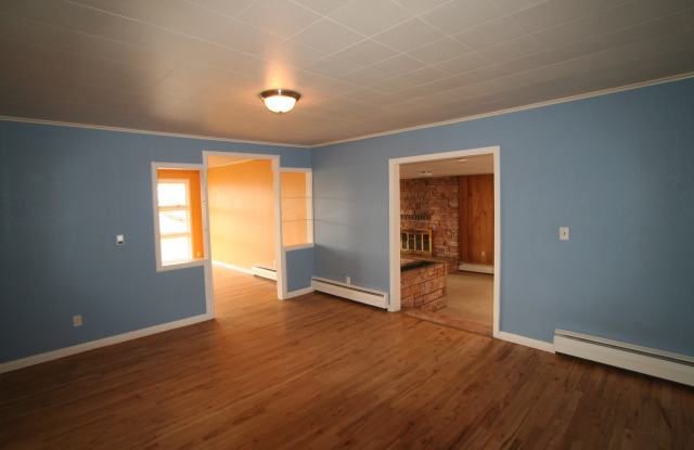 Single Family Home off Frontage Rd! photos photos