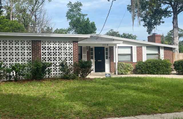 Beautiful 3 Bedroom 2 Bath Brick Home Located In Quiet Crystal Springs photos photos Beautiful 3 Bedroom 2 Bath Brick Home Located In Quiet Crystal Springs photos photos