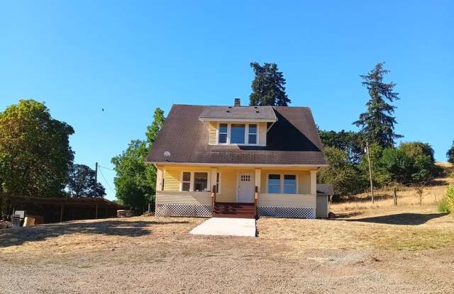 Beautiful Secluded Farmhouse  Shop is Available! photos photos