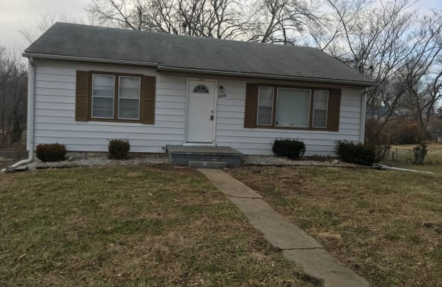 6808 Bristol Avenue - 6808 Bristol Avenue, Kansas City, MO 64133