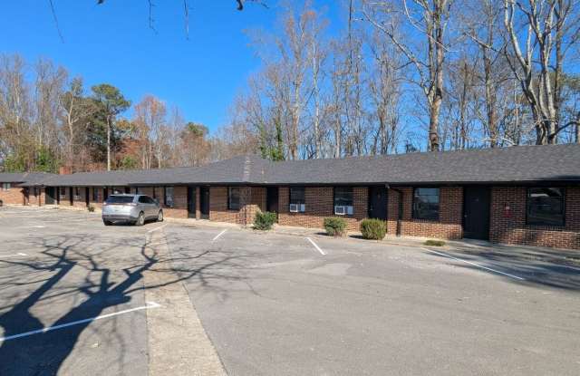18030 US HWY 31- APT 5 - 18030 US Highway 31, South Vinemont, AL 35058