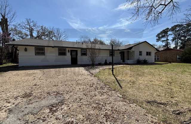 Beautifully updated 4-bedroom, 2-bathroom home! photos photos