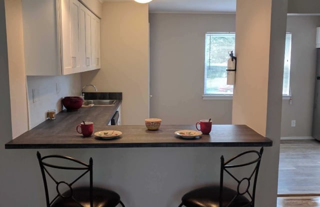 3 Sutton Drive - 3 Sutton Dr, Matawan, NJ 07747