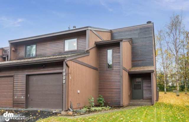 Furnished 3bed/1.5 bath near shopping and more! photos photos
