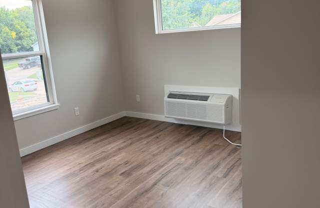 2 bed 1 bath apartment Gallery 3