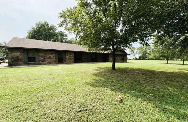 4BR, 3BA over 2083 sq'  2 car garage photos photos