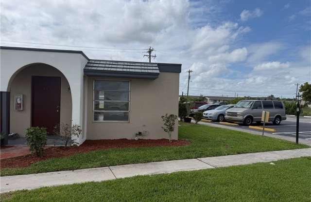 1131 S Loop Boulevard photos photos