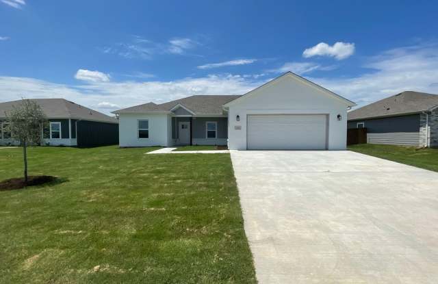 Brand 3 BR / 2 BA Home in Corsicana! photos photos