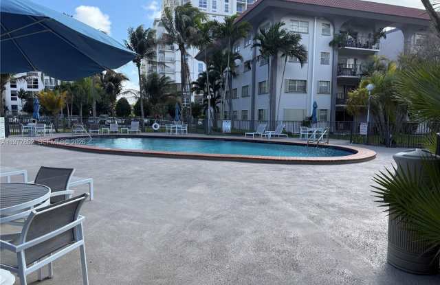 8107 SW 72nd Ave photos photos