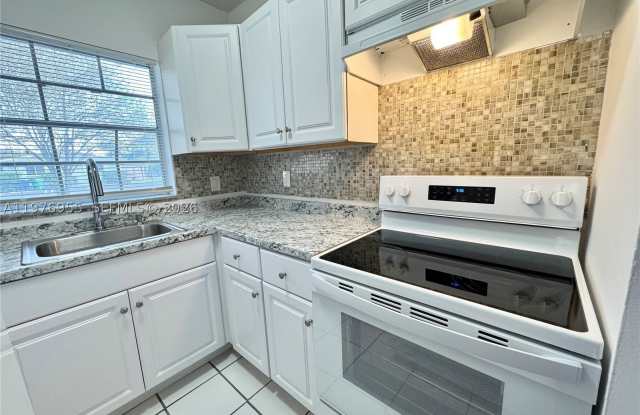 4140 Woodside Dr Gallery 2