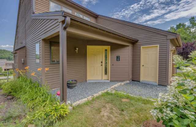 21 Woodbury Drive Gallery 2