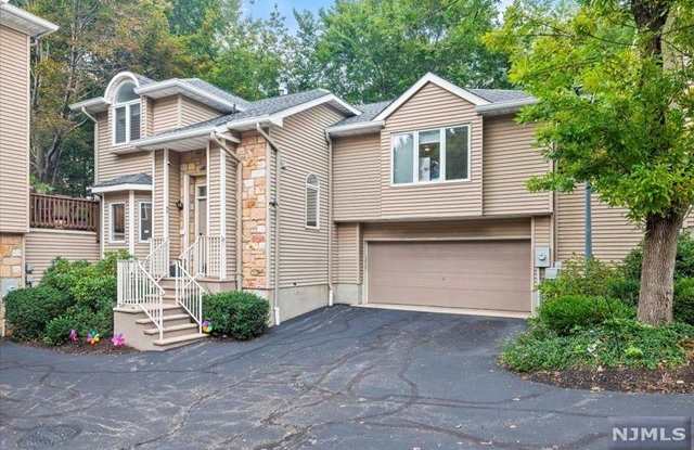 57  Blackburne Terrace - 57 Blackburne Terrace, West Orange, NJ 07052
