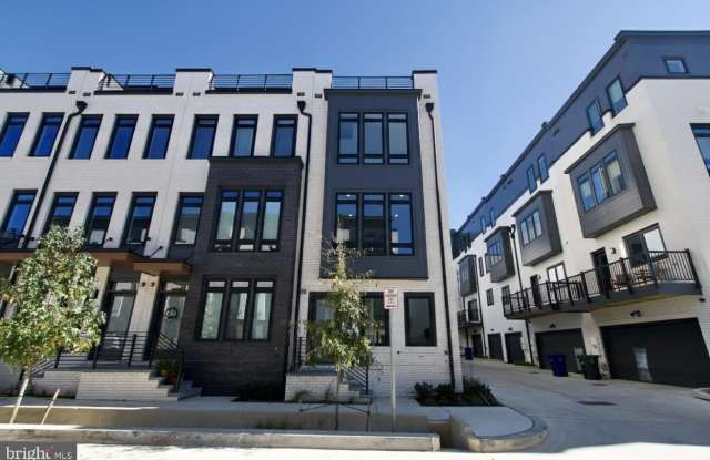 2603 PLATT Court NW - 2603 Platt Court Northwest, Washington, DC 20422