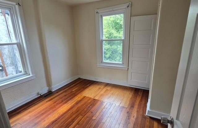 4828 N PALETHORP Street Gallery 2