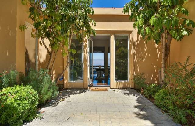 14445 MULHOLLAND Dr photos photos