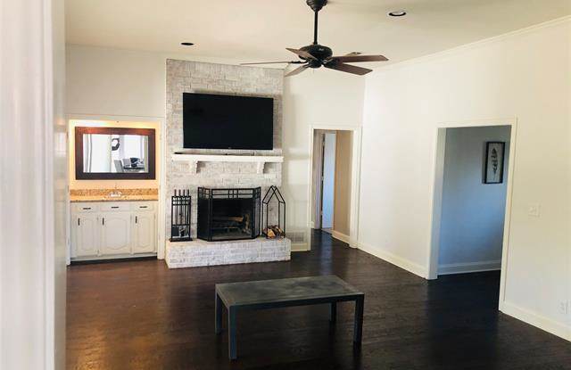 5016 Hatherly Drive Gallery 3