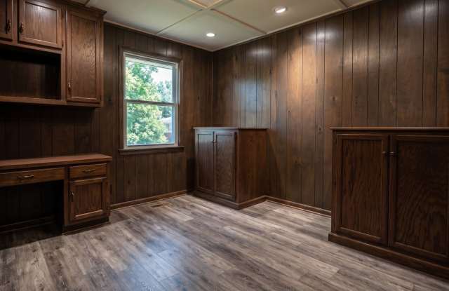 NOW AVAILABLE – $1,340/MONTH - Housing Vouchers Accepted Gallery 3