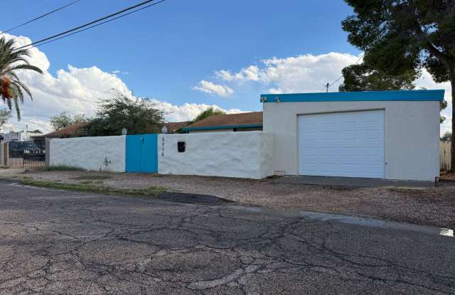 3Bdm 2Ba Home, Popular Location, All Utilities Included, Coming soon! Gallery 3