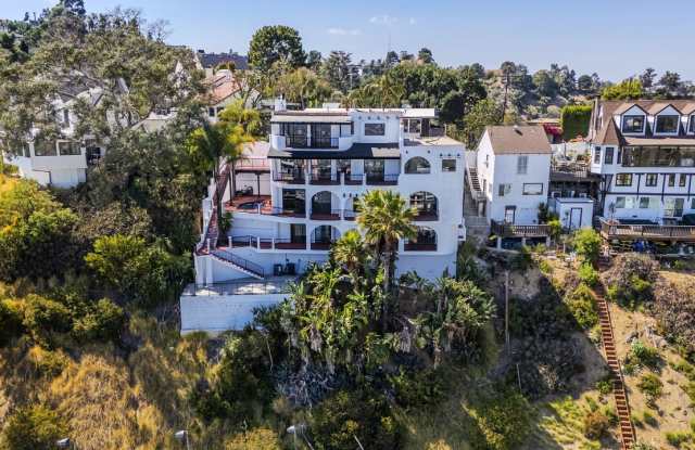 8908 Appian Way Gallery 4