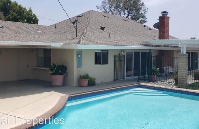 2912 N Maple Tree Dr Gallery 3