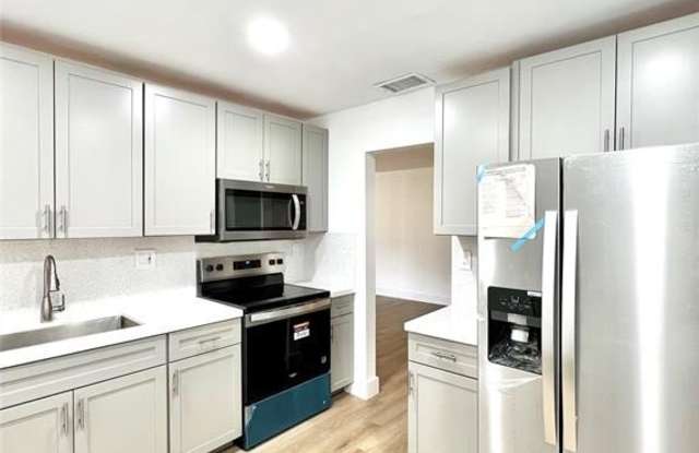 2510 SW 81st Ave - 2510 Southwest 81st Avenue, Davie, FL 33324 2510 SW 81st Ave - 2510 Southwest 81st Avenue, Davie, FL 33324